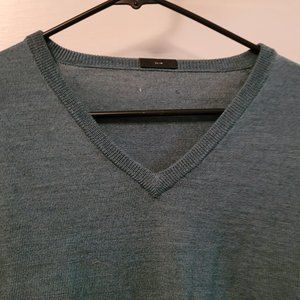 Slim Fit Merino V